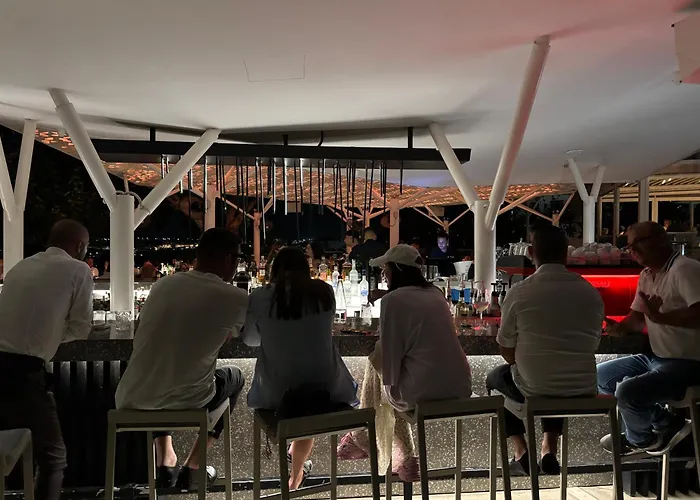 Lejlighed Elena 1b, Center, Pool, Walk To The