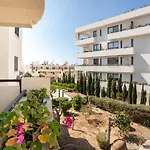 Elena 1b, Center, Pool, Walk To The Appartement *