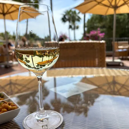 Elena 1b, Center, Pool, Walk To The Pafos