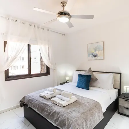 Elena 1b, Center, Pool, Walk To The Apartman Paphos