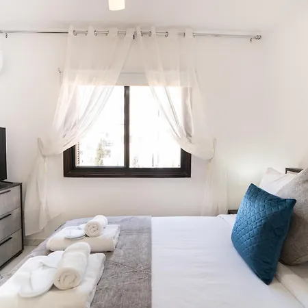 Elena 1b, Center, Pool, Walk To The Apartman Paphos