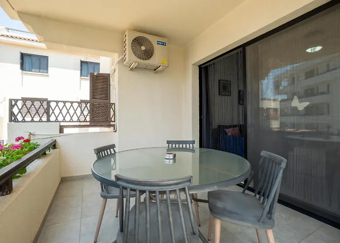 Elena 1b, Center, Pool, Walk To The Пафос