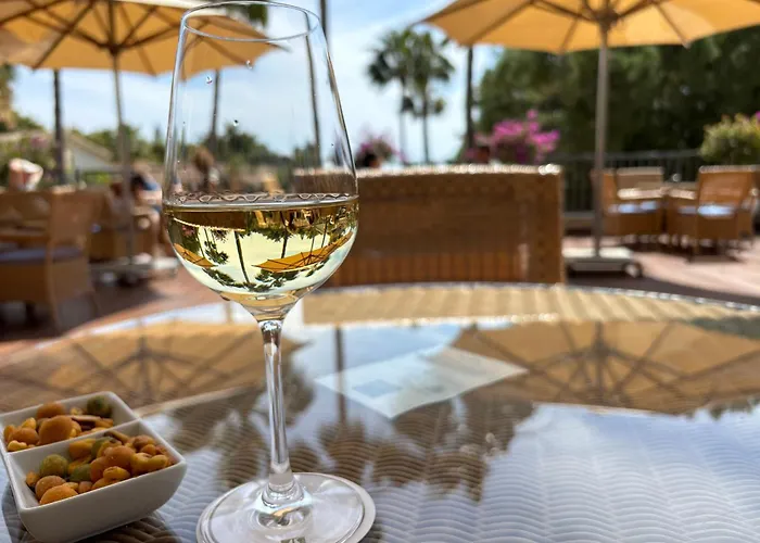 Elena 1b, Center, Pool, Walk To The Pafos