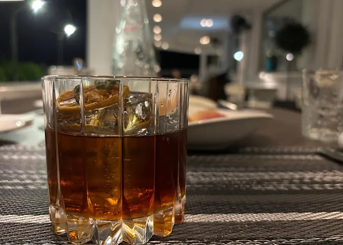 Elena 1b, Center, Pool, Walk To The Апартаменты *