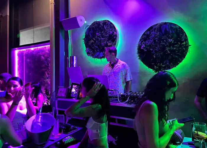 Elena 1b, Center, Pool, Walk To The Appartamento Paphos