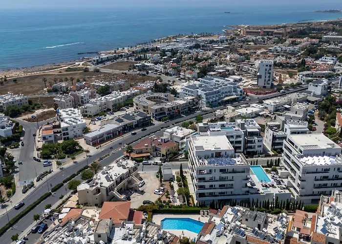 Elena 1b, Center, Pool, Walk To The Apartamento Paphos
