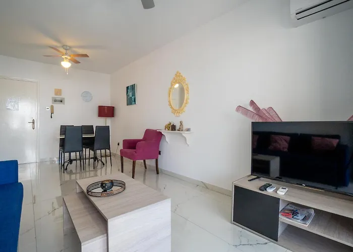 Elena 1b, Center, Pool, Walk To The Πάφος